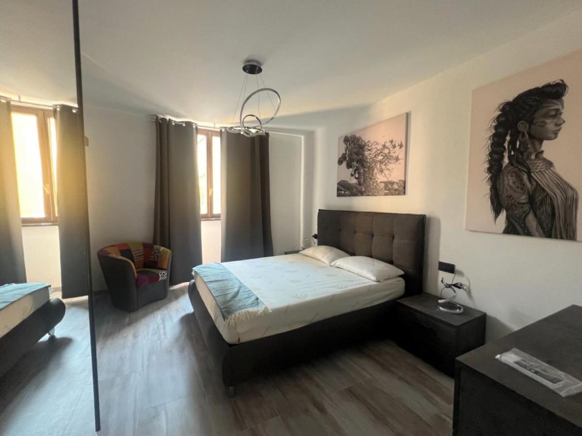 Apartment In Central Square With Lake View Lenno Exterior foto